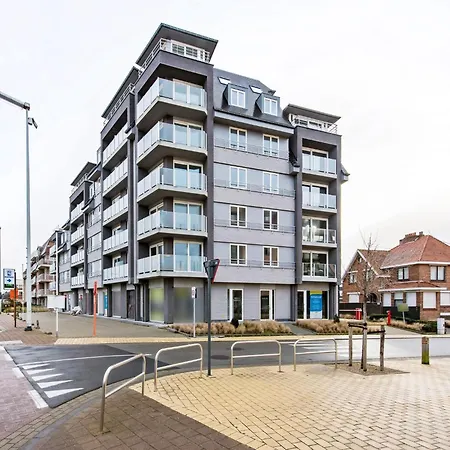 In Belgium Near Zeedijk Beach, Cleaning Included *