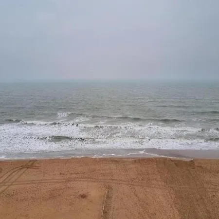 In Belgium Near Zeedijk Beach, Cleaning Included 아파트